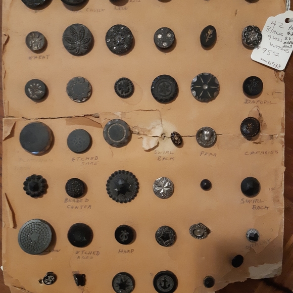 Vintage glass buttons - Picture 5 of 7